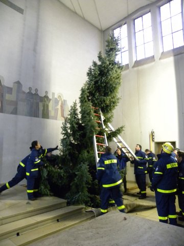 Christbaumaufstellen 2016 27